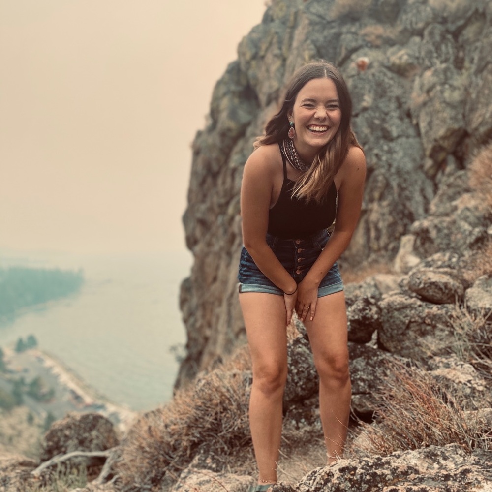 Meet your Posher, Danica